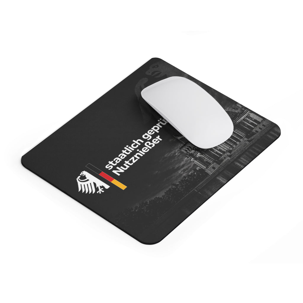 Staatlich geprüfter Nutznießer - Mousepad